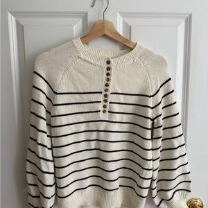 American Eagle Outfitters Cream and Black Crew Neck Sweater